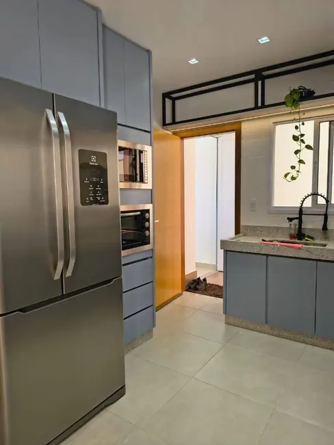 Foto 8 de Casa de Condomínio com 3 quartos à venda, 200m2 em Parque dos Pirineus, Anapolis - GO