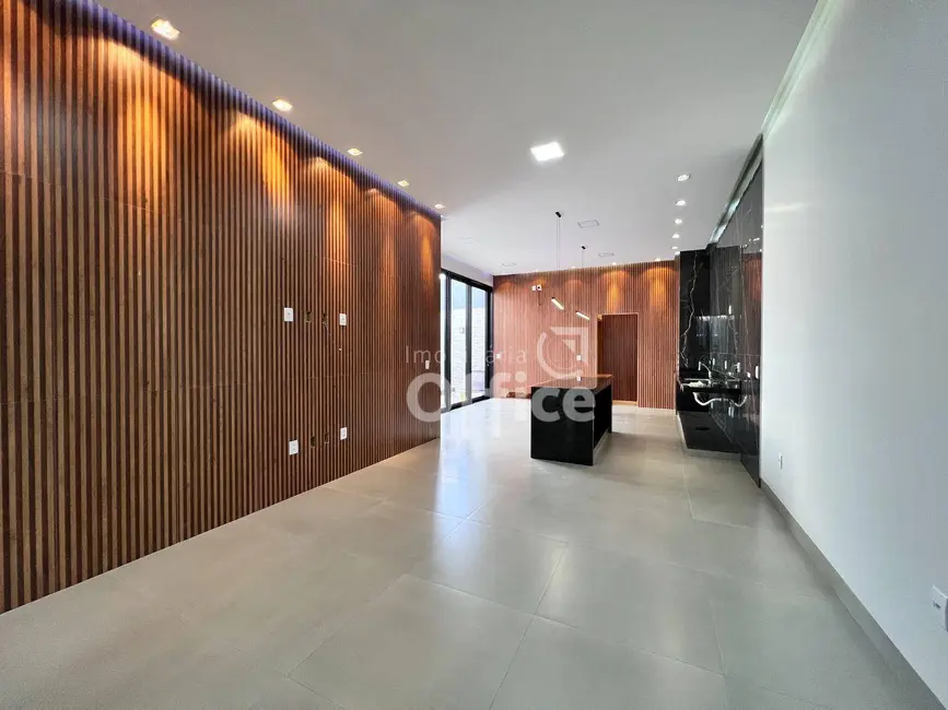 Foto 7 de Casa com 3 quartos à venda, 300m2 em Setor Sul Jamil Miguel, Anapolis - GO