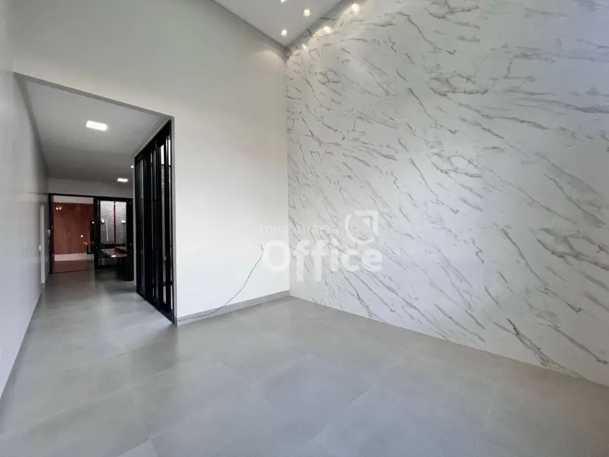 Foto 2 de Casa com 3 quartos à venda, 300m2 em Setor Sul Jamil Miguel, Anapolis - GO