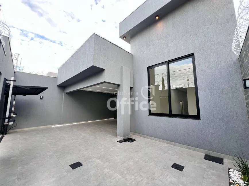 Foto 1 de Casa com 3 quartos à venda, 300m2 em Setor Sul Jamil Miguel, Anapolis - GO
