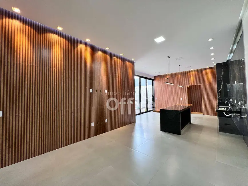 Foto 8 de Casa com 3 quartos à venda, 300m2 em Setor Sul Jamil Miguel, Anapolis - GO