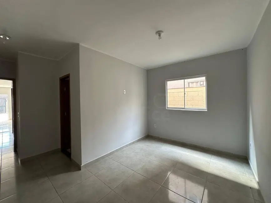 Foto 3 de Casa com 2 quartos à venda, 150m2 em Anapolis - GO
