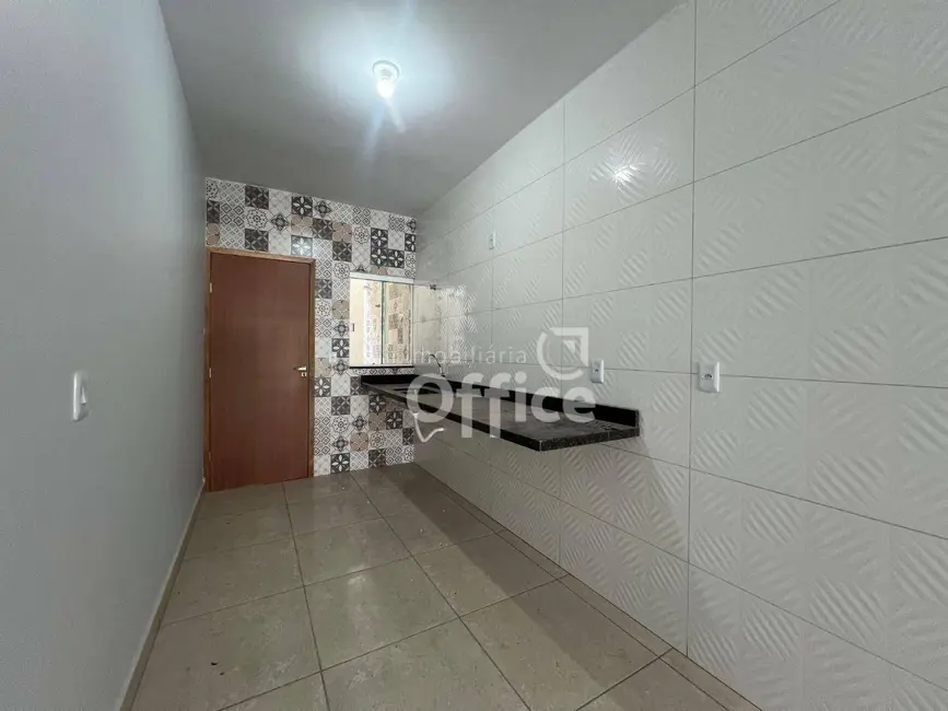 Foto 4 de Casa com 3 quartos à venda, 100m2 em Residencial Flor do Cerrado, Anapolis - GO