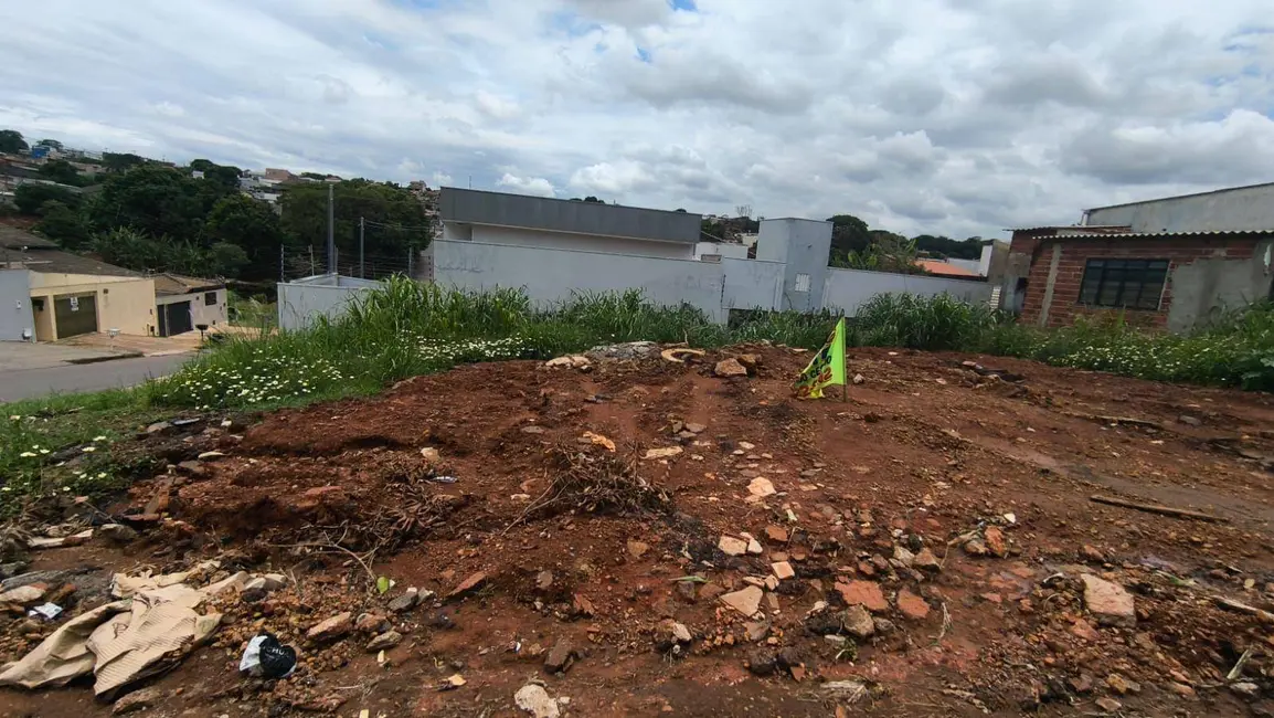 Foto 2 de Terreno / Lote à venda, 347m2 em Setor Residencial Pedro Ludovico, Anapolis - GO