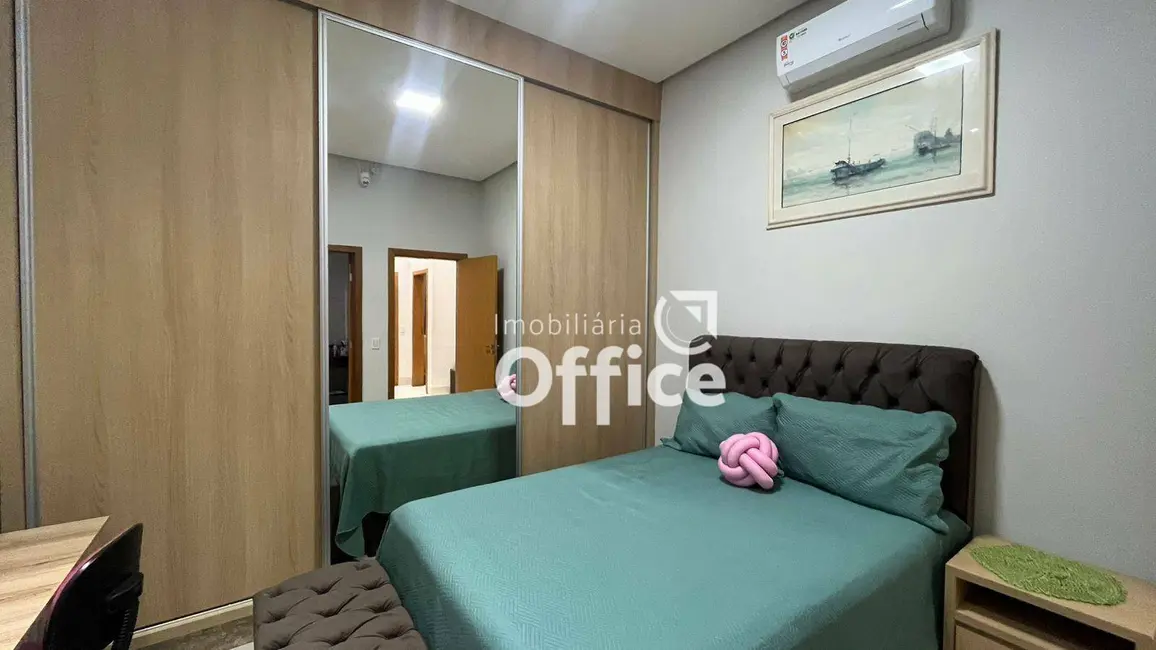 Foto 8 de Casa com 3 quartos à venda, 876m2 em Condomínio Residencial Grand Trianon, Anapolis - GO