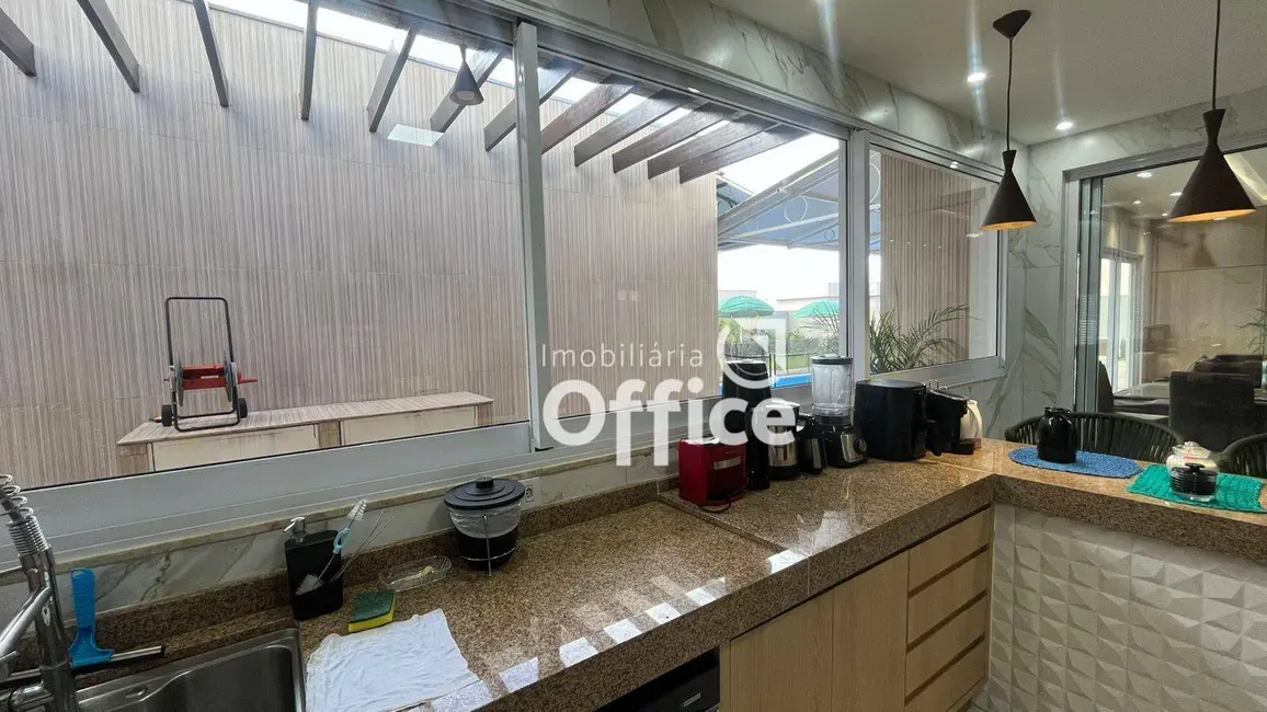 Foto 2 de Casa com 3 quartos à venda, 876m2 em Condomínio Residencial Grand Trianon, Anapolis - GO