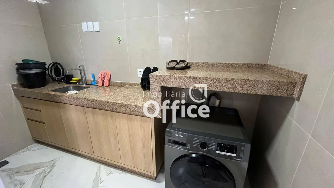 Foto 5 de Casa com 3 quartos à venda, 876m2 em Condomínio Residencial Grand Trianon, Anapolis - GO