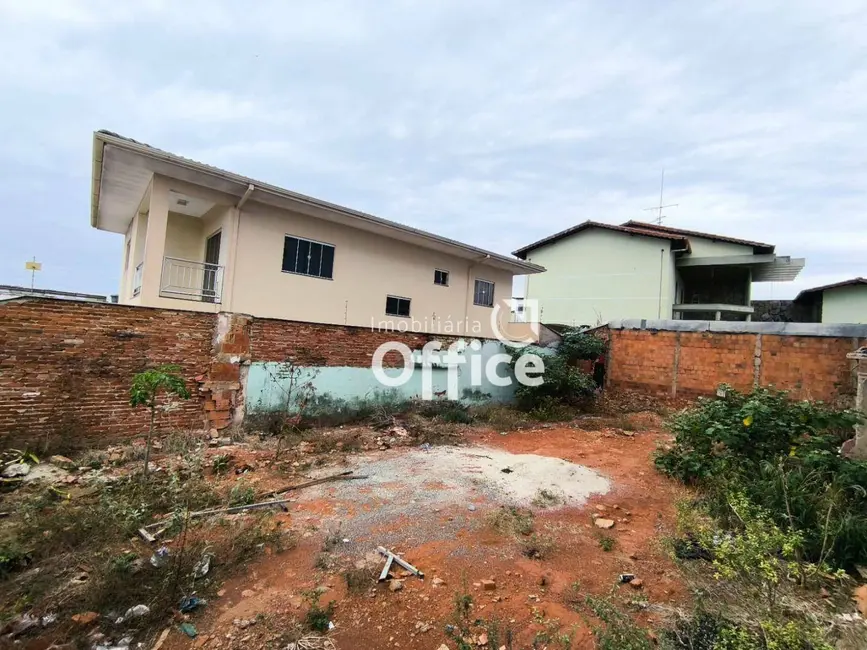 Foto 1 de Terreno / Lote à venda, 180m2 em Setor Central, Anapolis - GO
