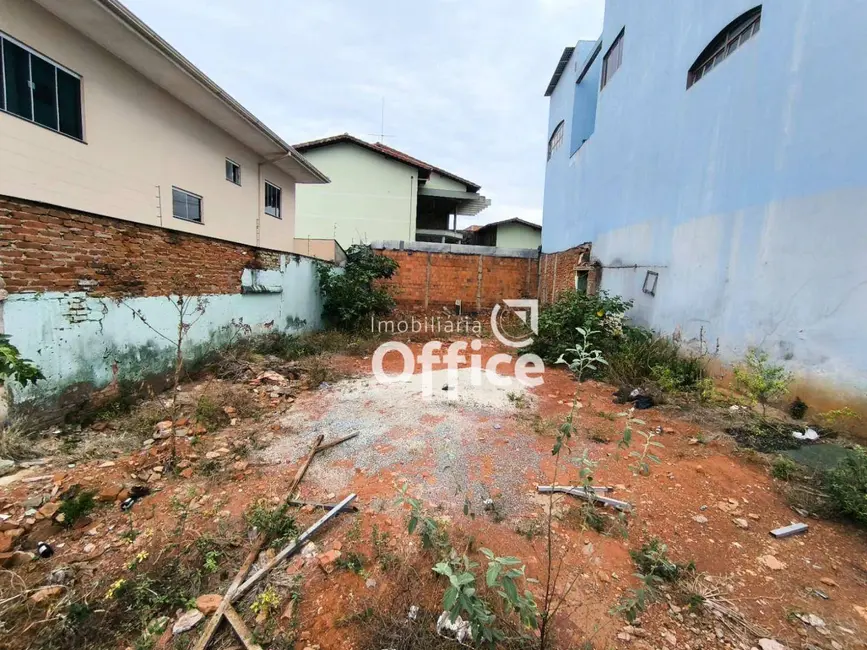 Foto 3 de Terreno / Lote à venda, 180m2 em Setor Central, Anapolis - GO