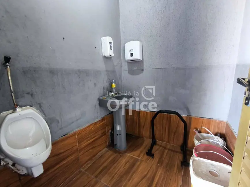 Foto 2 de Casa com 3 quartos à venda, 300m2 em Residencial Arco-Íris, Anapolis - GO