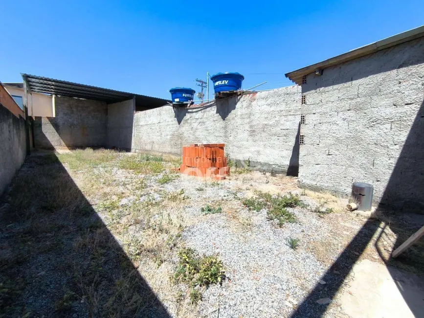 Foto 5 de Terreno / Lote à venda, 220m2 em Jardim Arco Verde, Anapolis - GO