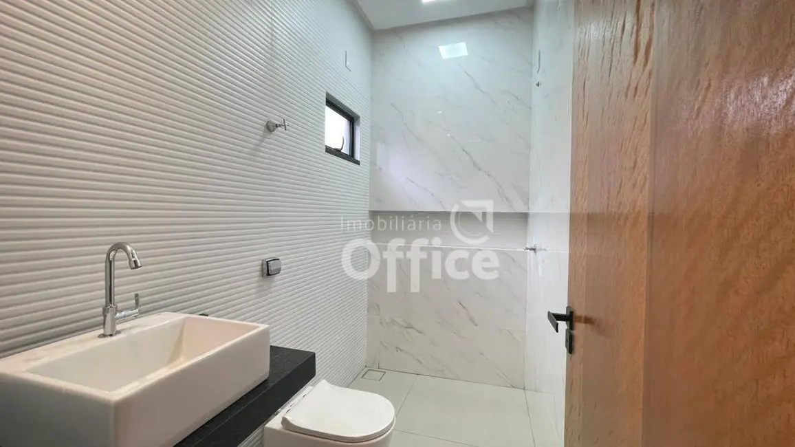 Foto 9 de Casa com 3 quartos à venda, 305m2 em Anapolis - GO
