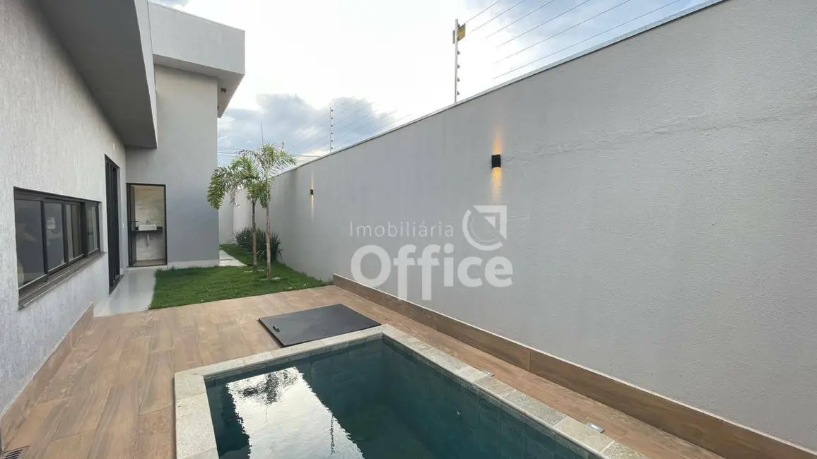 Foto 4 de Casa com 3 quartos à venda, 305m2 em Anapolis - GO