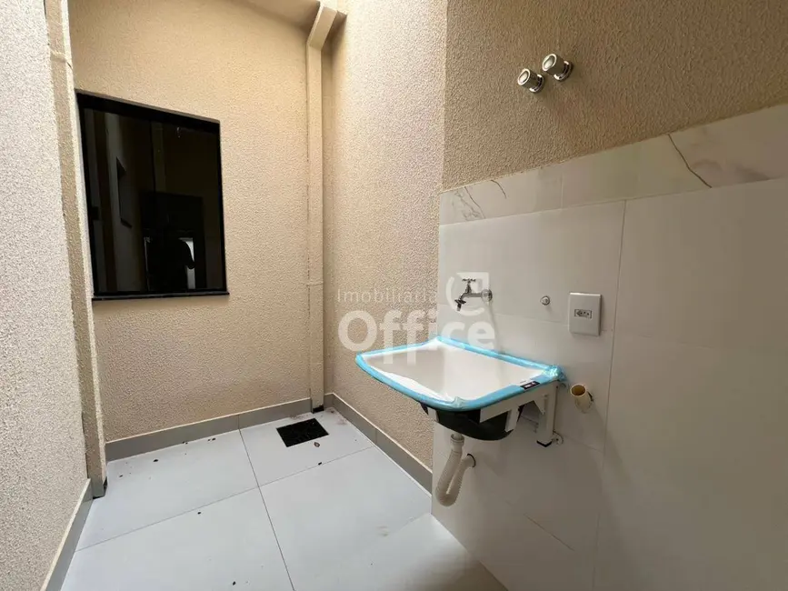 Foto 4 de Casa com 2 quartos à venda, 100m2 em Anapolis - GO