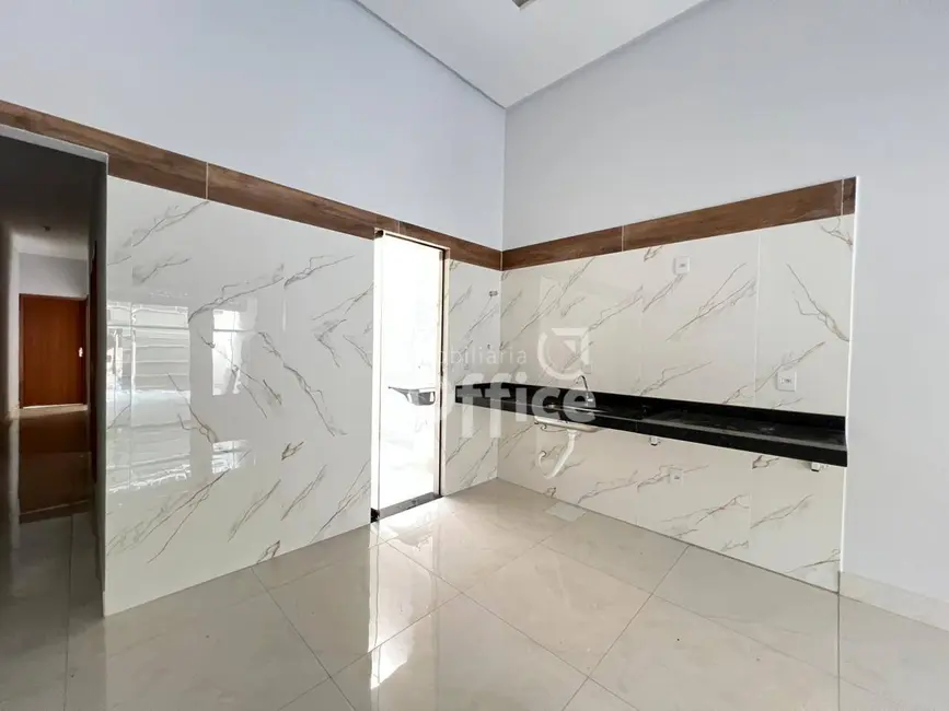 Foto 3 de Casa com 2 quartos à venda, 100m2 em Anapolis - GO