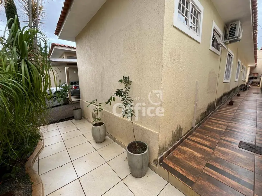 Casa com 4 quartos à venda, 420m2 em Anápolis City, Anapolis - GO - imagem 4 Foto 4 de Casa com 4 quartos à venda, 420m2 em Anápolis City, Anapolis - GO