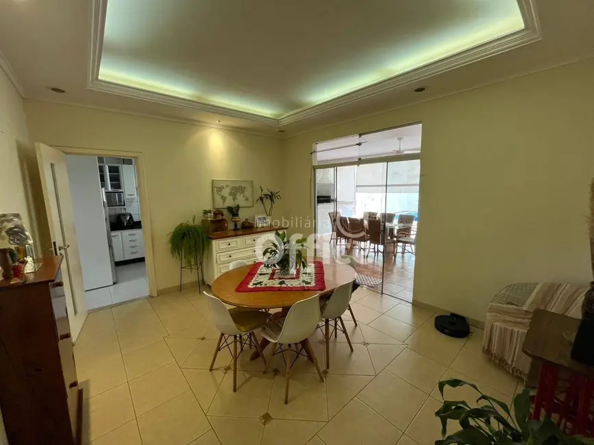 Casa com 4 quartos à venda, 420m2 em Anápolis City, Anapolis - GO - imagem 1 Foto 1 de Casa com 4 quartos à venda, 420m2 em Anápolis City, Anapolis - GO