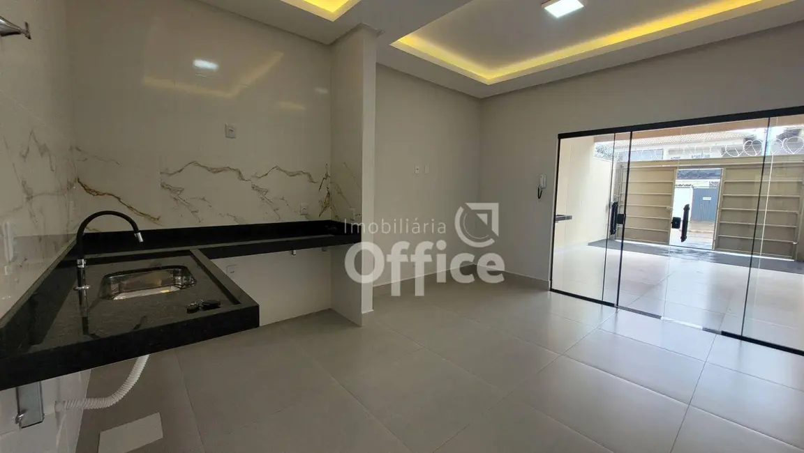 Foto 2 de Casa com 2 quartos à venda, 100m2 em Anapolis - GO
