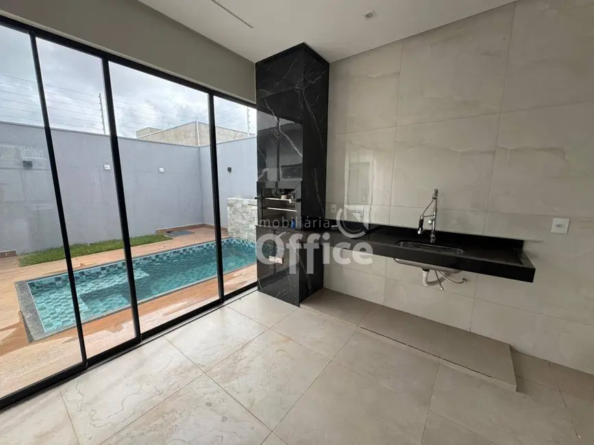 Casa com 3 quartos à venda, 300m2 em Anapolis - GO - imagem 9 Foto 9 de Casa com 3 quartos à venda, 300m2 em Anapolis - GO