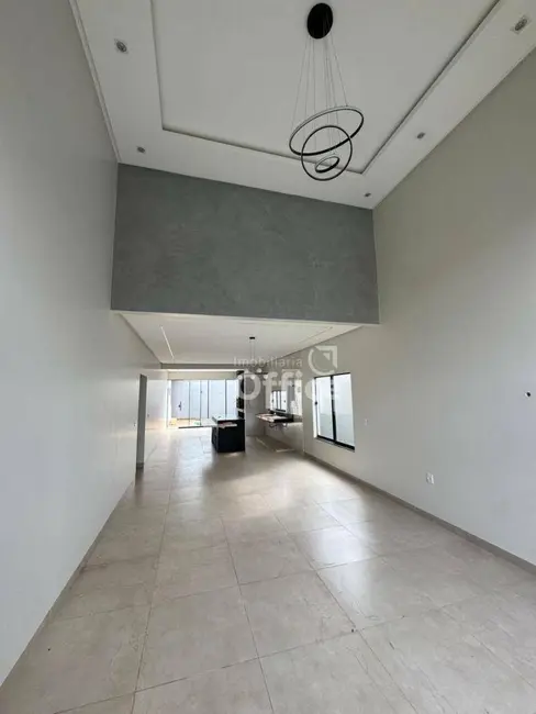 Casa com 3 quartos à venda, 300m2 em Anapolis - GO - imagem 2 Foto 2 de Casa com 3 quartos à venda, 300m2 em Anapolis - GO