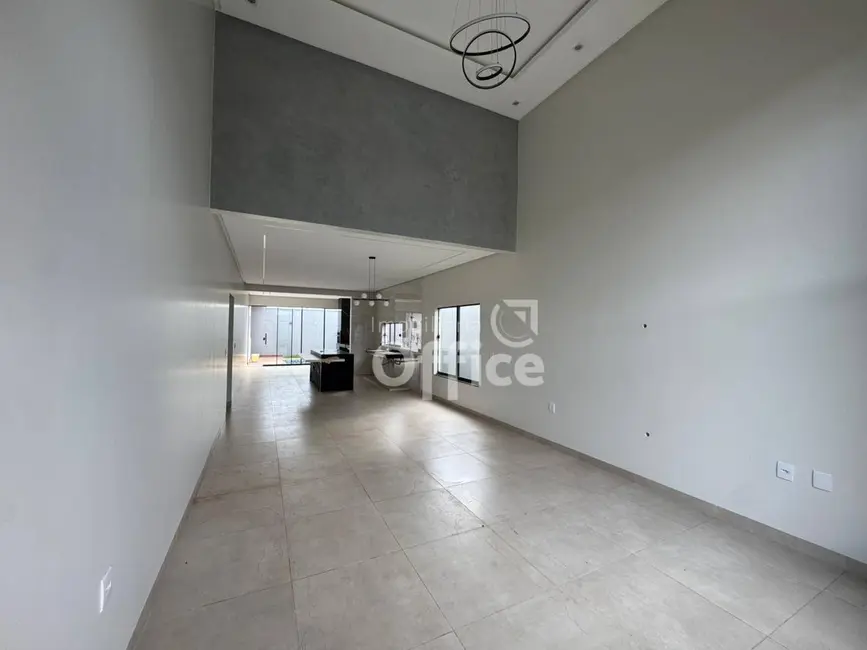 Casa com 3 quartos à venda, 300m2 em Anapolis - GO - imagem 3 Foto 3 de Casa com 3 quartos à venda, 300m2 em Anapolis - GO