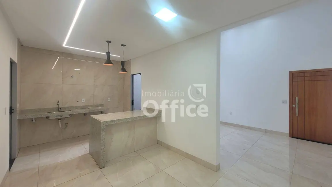 Foto 2 de Casa com 3 quartos à venda, 150m2 em Anapolis - GO