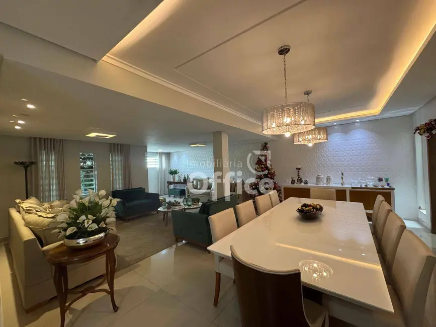 Casa com 3 quartos para alugar, 445m2 em Vila Santana, Anapolis - GO - imagem 5 Foto 5 de Casa com 3 quartos para alugar, 445m2 em Vila Santana, Anapolis - GO