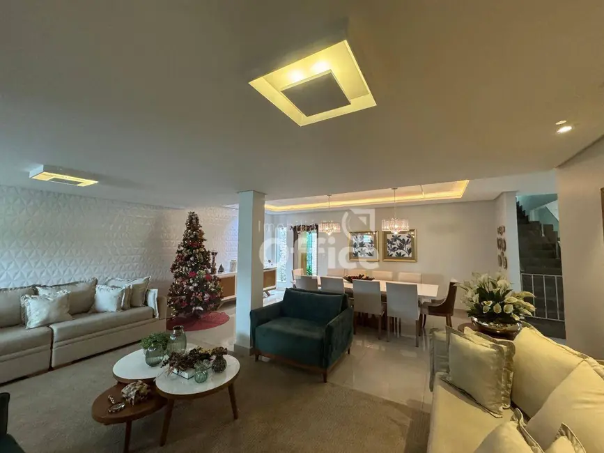 Casa com 3 quartos para alugar, 445m2 em Vila Santana, Anapolis - GO - imagem 6 Foto 6 de Casa com 3 quartos para alugar, 445m2 em Vila Santana, Anapolis - GO