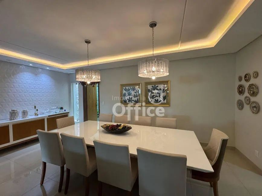 Casa com 3 quartos para alugar, 445m2 em Vila Santana, Anapolis - GO - imagem 8 Foto 8 de Casa com 3 quartos para alugar, 445m2 em Vila Santana, Anapolis - GO