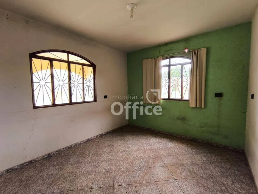 Foto 6 de Casa com 3 quartos à venda, 450m2 em Maracanã, Anapolis - GO