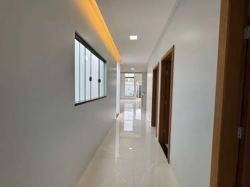 Sobrado com 4 quartos à venda, 150m2 em Residencial Alphaville, Anapolis - GO - imagem 4 Foto 4 de Sobrado com 4 quartos à venda, 150m2 em Residencial Alphaville, Anapolis - GO