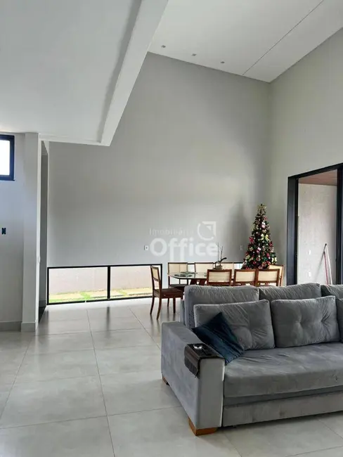 Foto 4 de Casa com 3 quartos à venda, 402m2 em Anápolis City, Anapolis - GO