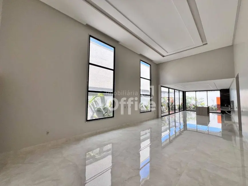 Foto 2 de Casa de Condomínio com 3 quartos à venda, 390m2 em Anapolis - GO