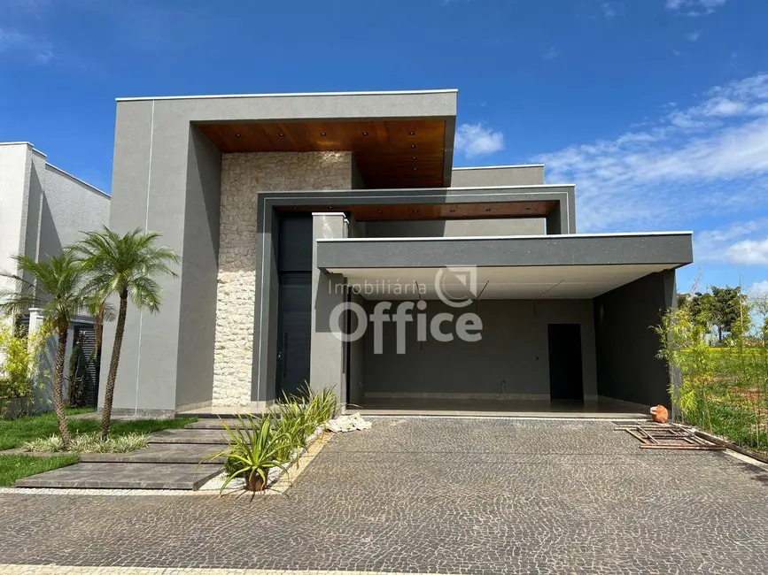 Foto 1 de Casa de Condomínio com 3 quartos à venda, 390m2 em Anapolis - GO
