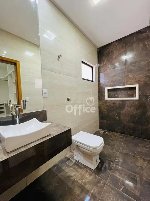 Foto 9 de Casa de Condomínio com 3 quartos à venda, 420m2 em Setor Bougainville, Anapolis - GO
