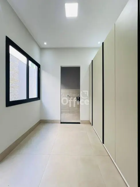 Foto 6 de Casa de Condomínio com 3 quartos à venda, 420m2 em Setor Bougainville, Anapolis - GO