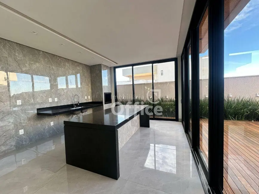 Foto 7 de Casa de Condomínio com 3 quartos à venda, 390m2 em Condomínio Residencial Grand Trianon, Anapolis - GO