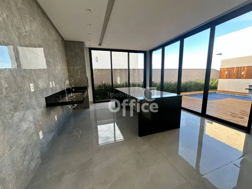 Foto 5 de Casa de Condomínio com 3 quartos à venda, 390m2 em Condomínio Residencial Grand Trianon, Anapolis - GO