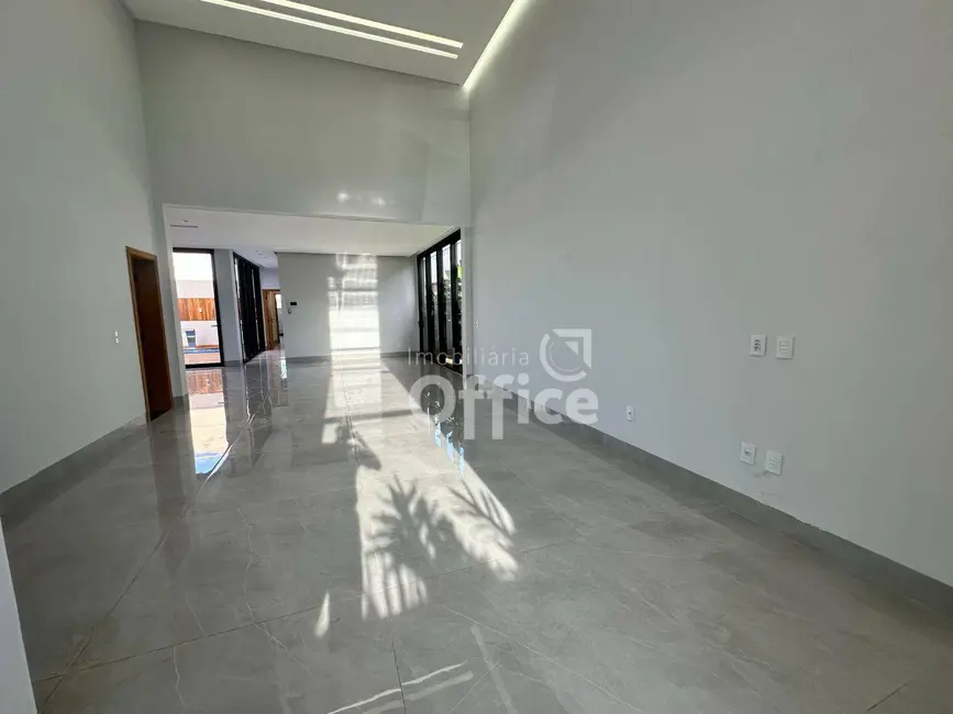 Foto 3 de Casa de Condomínio com 3 quartos à venda, 390m2 em Condomínio Residencial Grand Trianon, Anapolis - GO