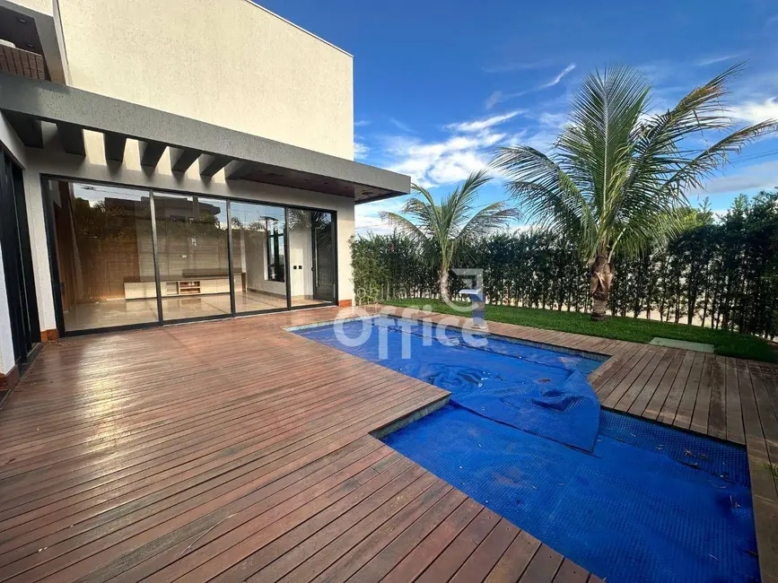 Casa de Condomínio com 4 quartos à venda, 490m2 em Condomínio Residencial Grand Trianon, Anapolis - GO - imagem 3 Foto 3 de Casa de Condomínio com 4 quartos à venda, 490m2 em Condomínio Residencial Grand Trianon, Anapolis - GO