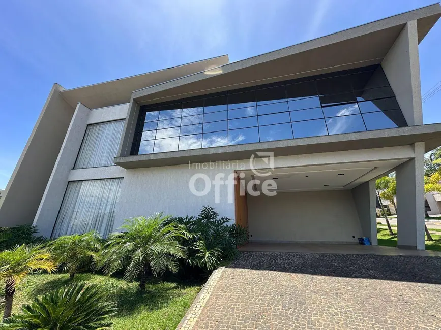 Foto 1 de Casa de Condomínio com 4 quartos para alugar, 480m2 em Condomínio Residencial Grand Trianon, Anapolis - GO