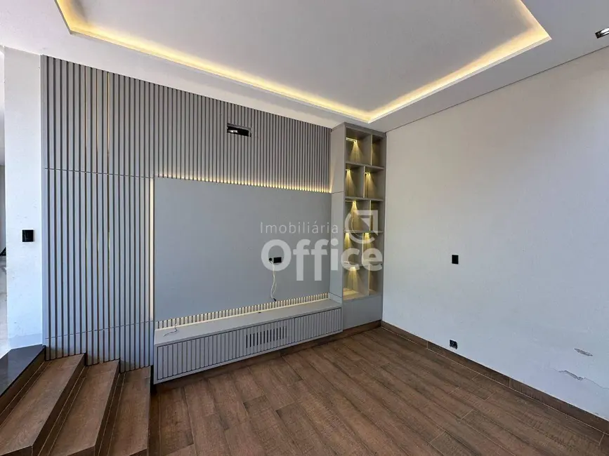 Foto 8 de Casa de Condomínio com 4 quartos para alugar, 480m2 em Condomínio Residencial Grand Trianon, Anapolis - GO