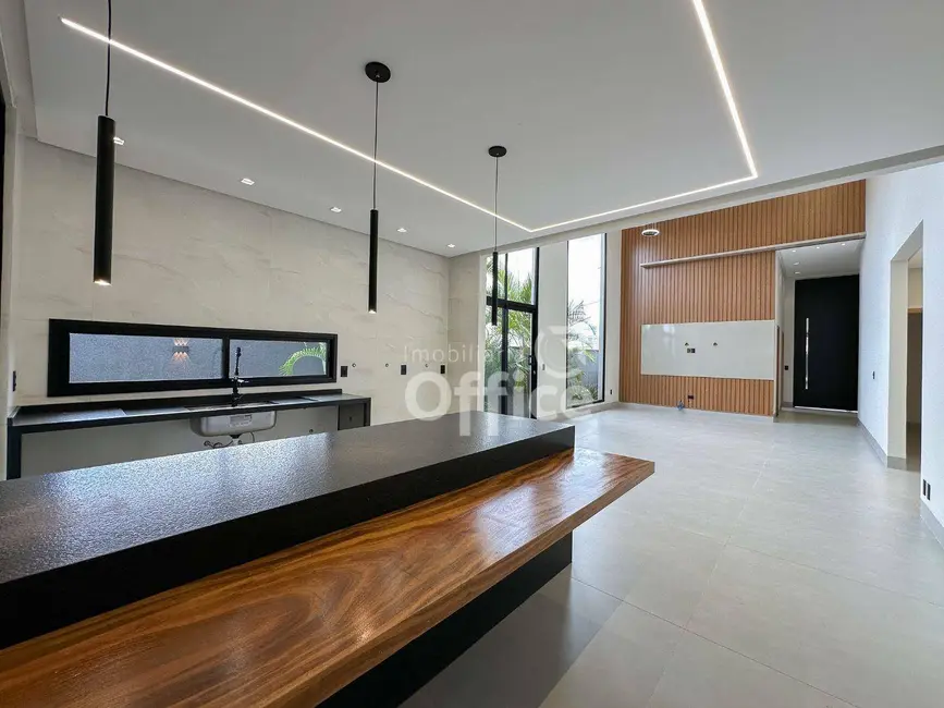 Foto 7 de Casa de Condomínio com 3 quartos à venda, 490m2 em Residencial Anaville, Anapolis - GO