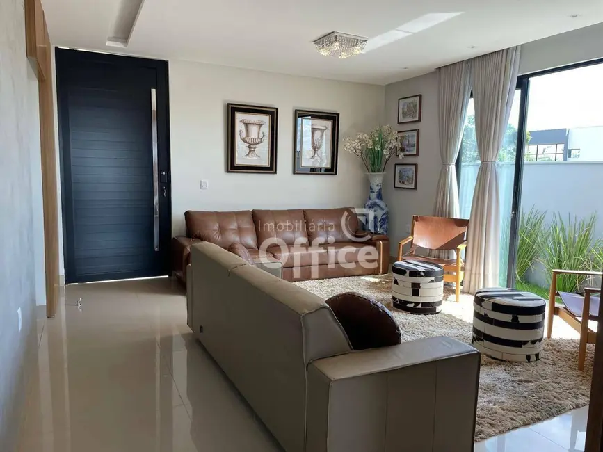 Foto 5 de Casa de Condomínio com 3 quartos à venda, 360m2 em Anapolis - GO