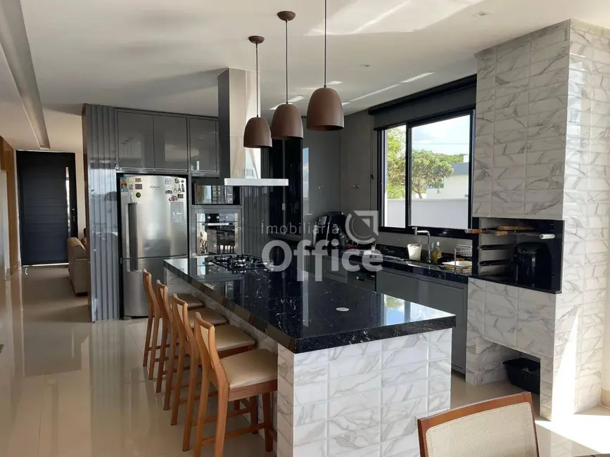 Foto 9 de Casa de Condomínio com 3 quartos à venda, 360m2 em Anapolis - GO