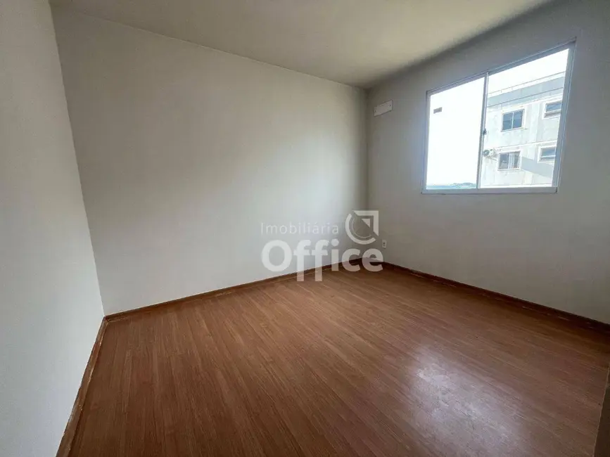 Foto 6 de Apartamento com 2 quartos à venda, 43m2 em Vila Jaiara, Anapolis - GO