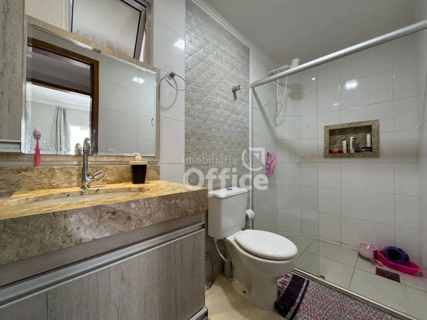 Foto 8 de Apartamento com 3 quartos à venda, 79m2 em Chácaras Colorado, Anapolis - GO