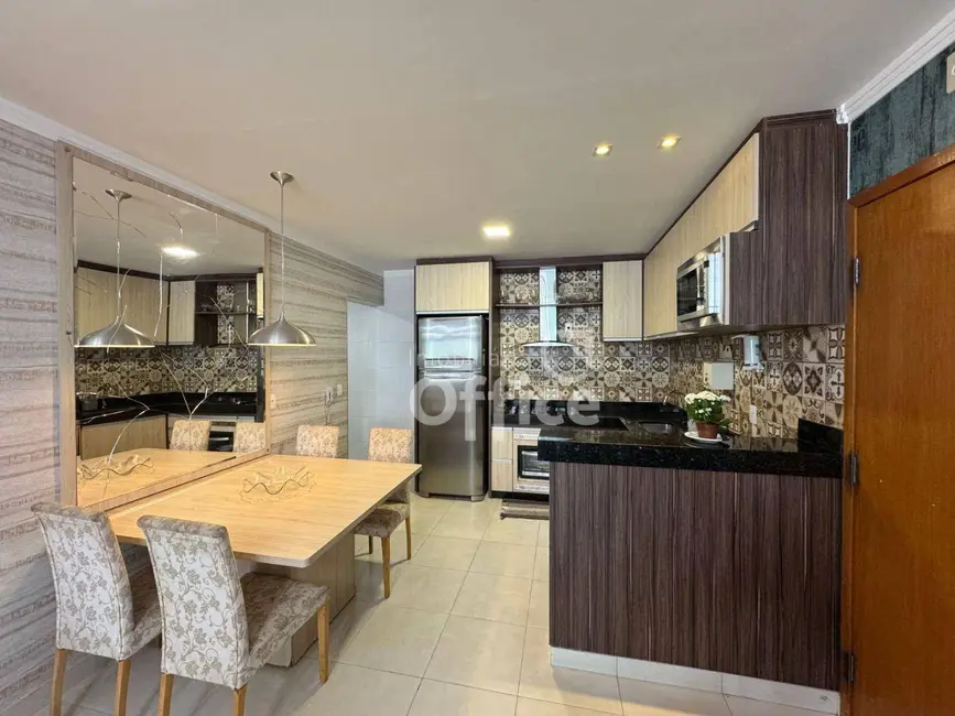 Foto 3 de Apartamento com 3 quartos à venda, 79m2 em Chácaras Colorado, Anapolis - GO