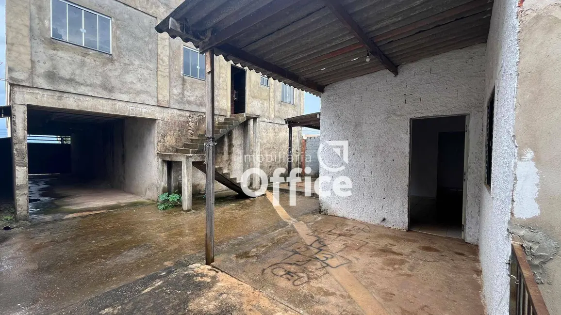 Foto 4 de Sobrado com 4 quartos à venda, 300m2 em Parque dos Pirineus, Anapolis - GO