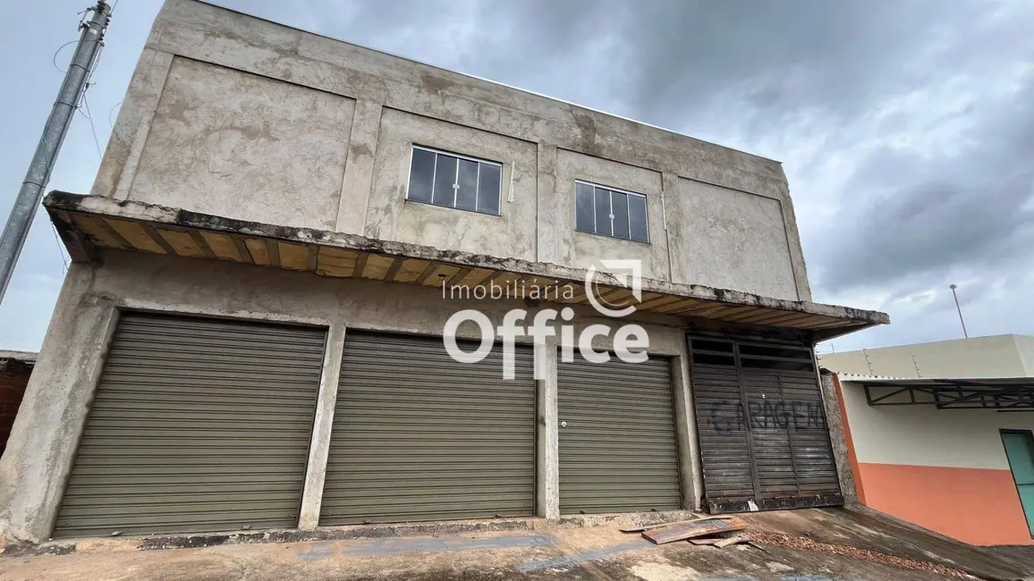 Foto 1 de Sobrado com 4 quartos à venda, 300m2 em Parque dos Pirineus, Anapolis - GO